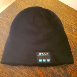 Bluetooth hat - build in headphones
